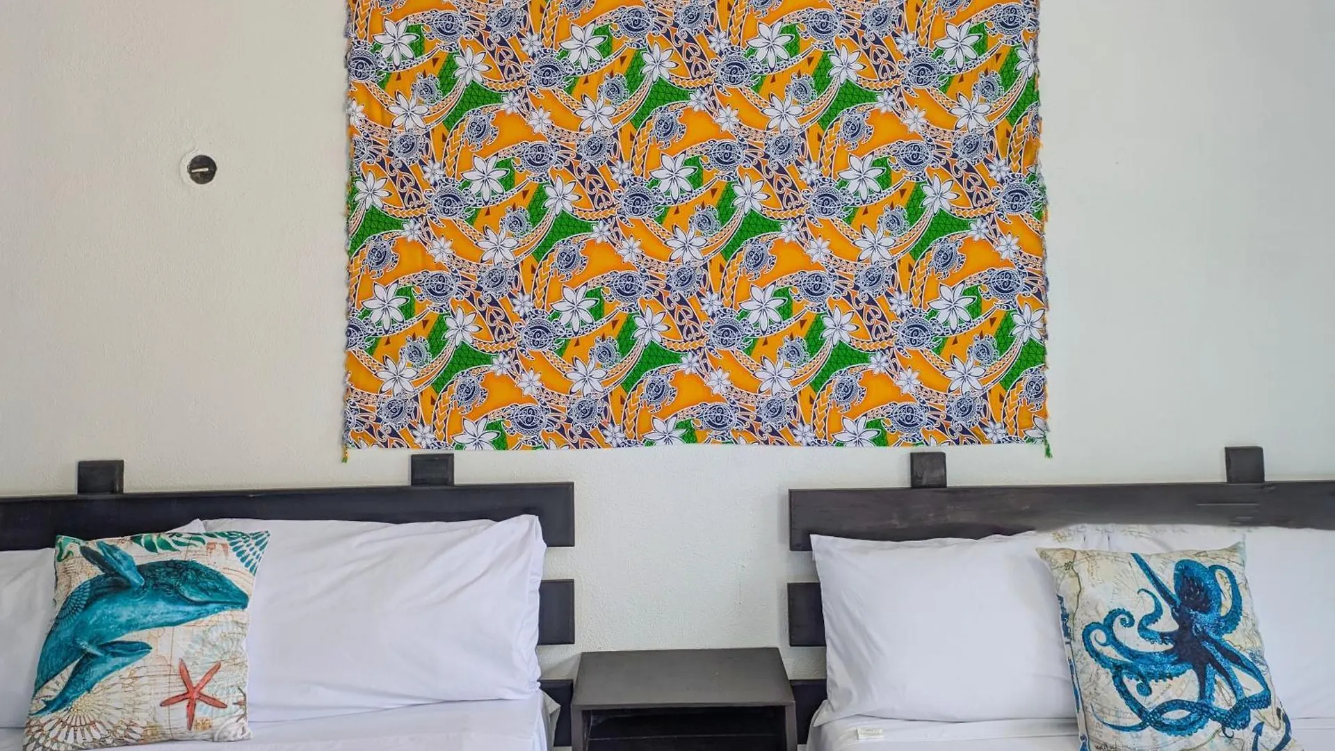 Apartment A5 Beachside Bliss Family Hawaiian Themed Quad Studio Kitchen Ac