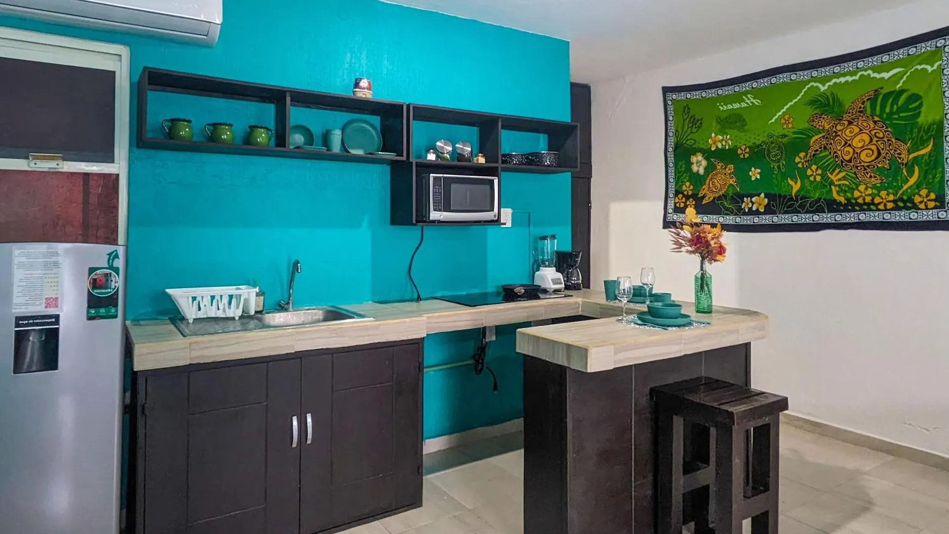A5 Beachside Bliss Family Hawaiian Themed Quad Studio Kitchen Ac Playa del Carmen 0*,  Mexico
