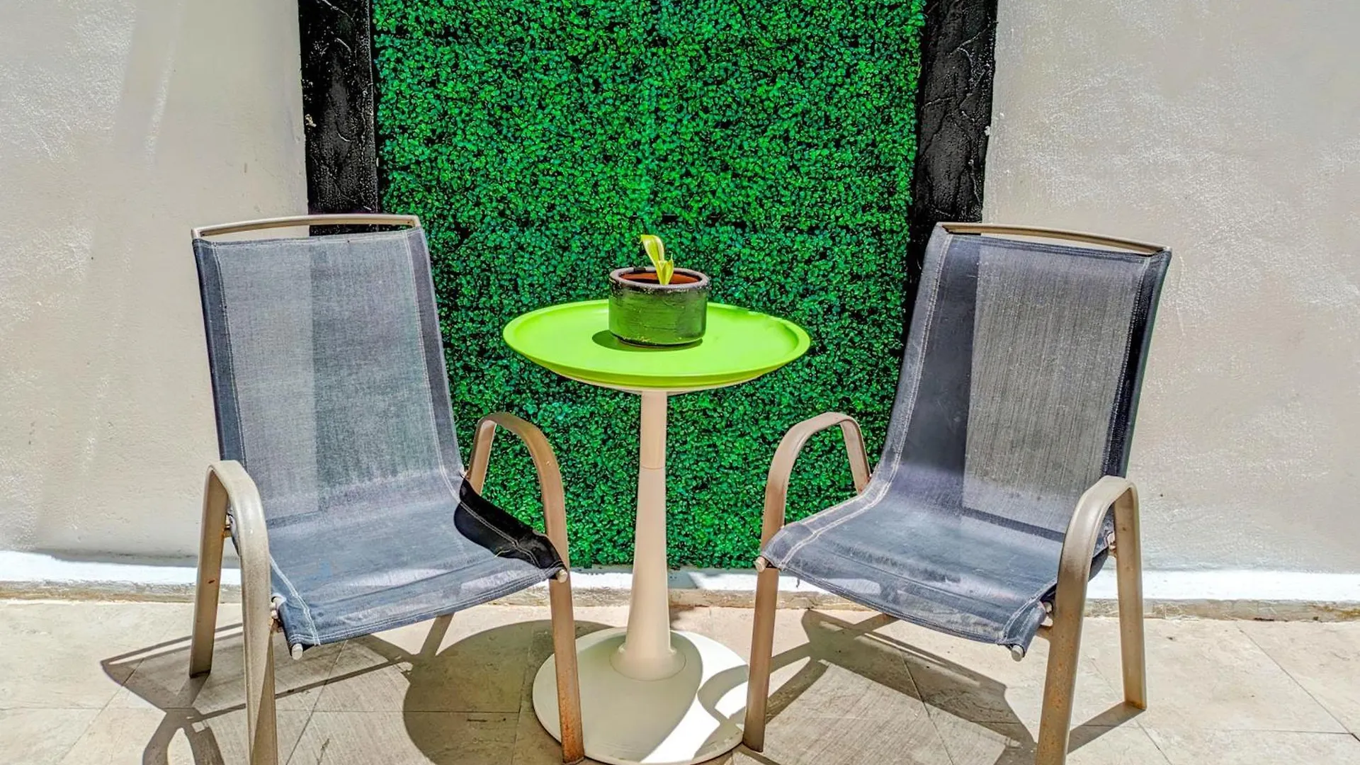 Apartment A5 Beachside Bliss Family Hawaiian Themed Quad Studio Kitchen Ac Playa del Carmen Mexico
